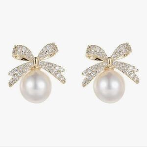 Gold Studded Bow Pearl Earrings